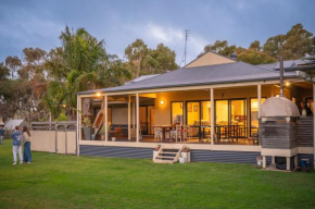 Eighteenontonto. Normanville
